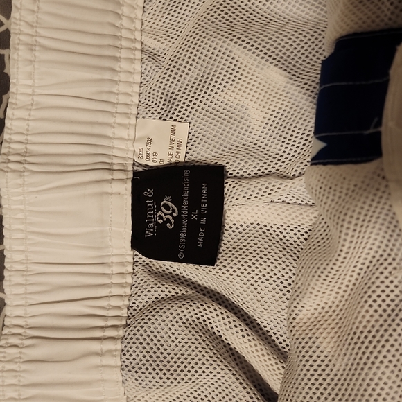 Mens Swim Trunk Board Shorts XL Brand New With Tag  Old Glory Stars & Stripes - Picture 6 of 9